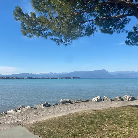 Casa vacanze Casa - Con Giardino Sirmione